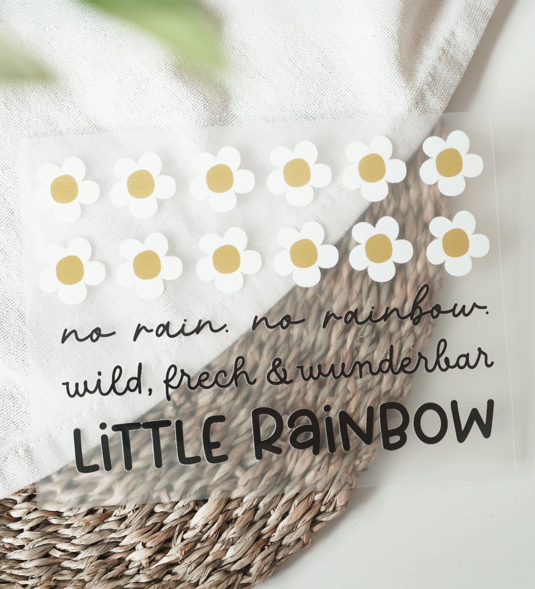 paul-clara-b-gelbilder-b-gelbild-regenbogen-add-on-shirt image 1