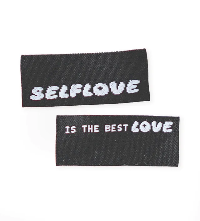 paul-clara-weblabels-selflove-klapp-label-schwarz image 1