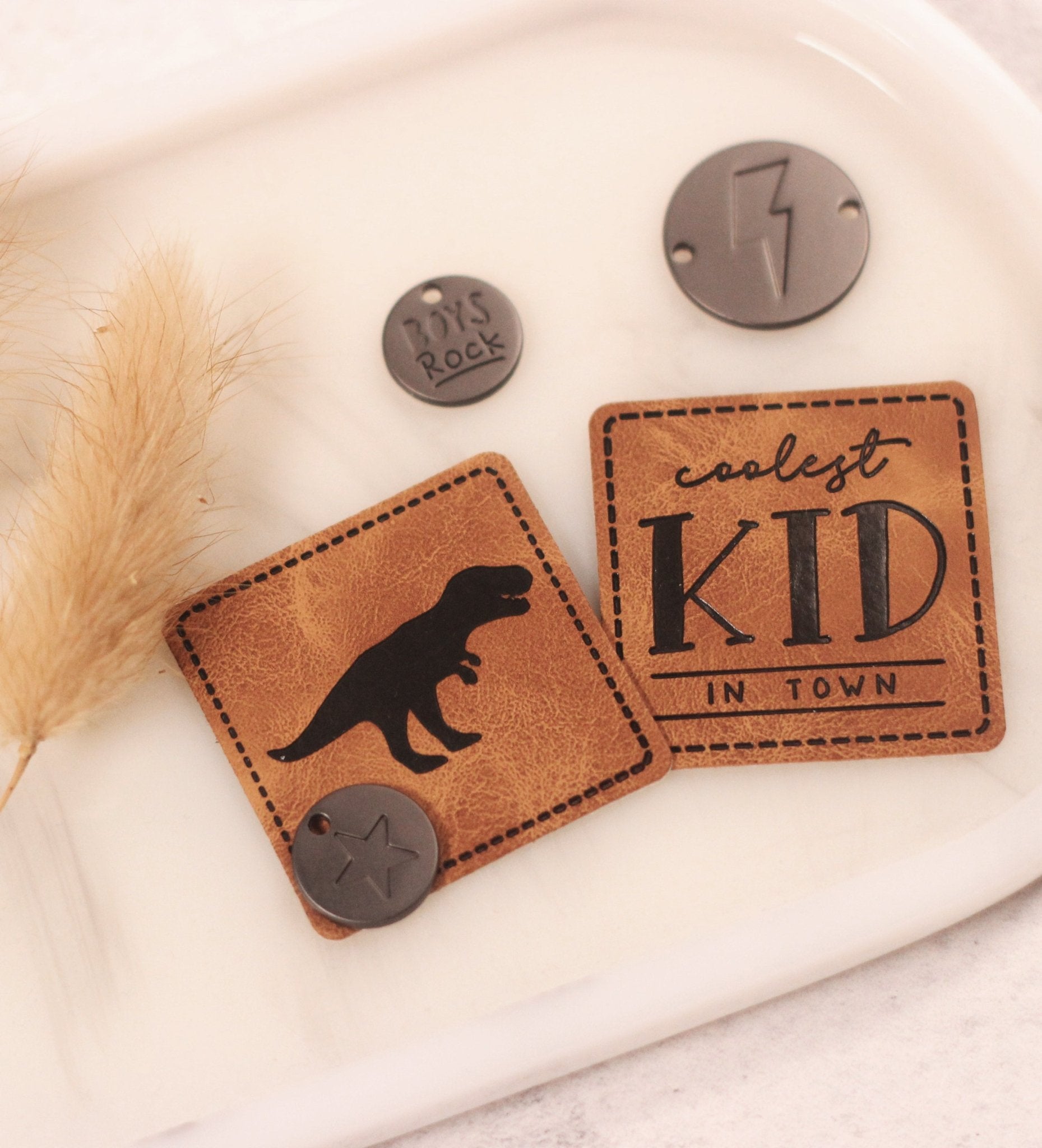 paul-clara-kunstleder-labels-t-rex-label-3x4-cm-iron-on image 2