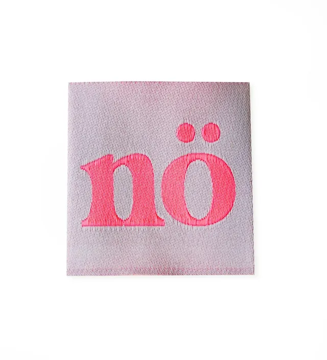 paul-clara-weblabels-n-neoncoral-lila-weblabel-gewebt image 1