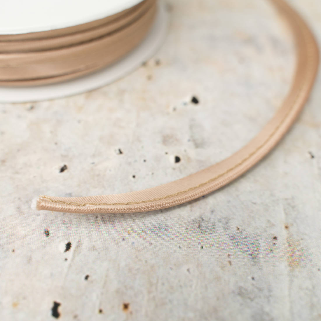 n-hfrosch-paspelband-satin-10mm-paspelband-beige-gl-nzend image 2