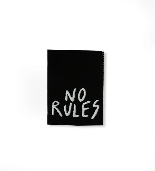 paul-clara-weblabels-klapp-weblabel-no-rules-nahtlabel image 1