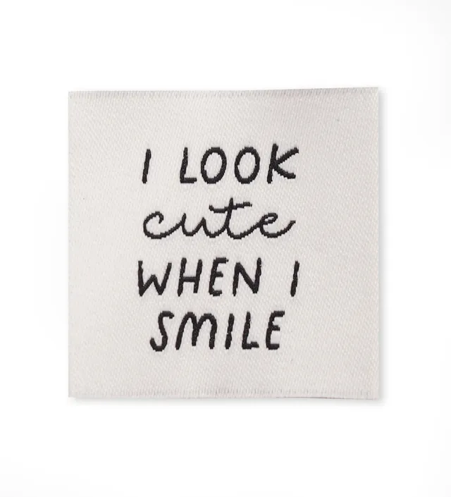 paul-clara-weblabels-i-look-cute-when-i-smile-etikett-3-5-cm image 1