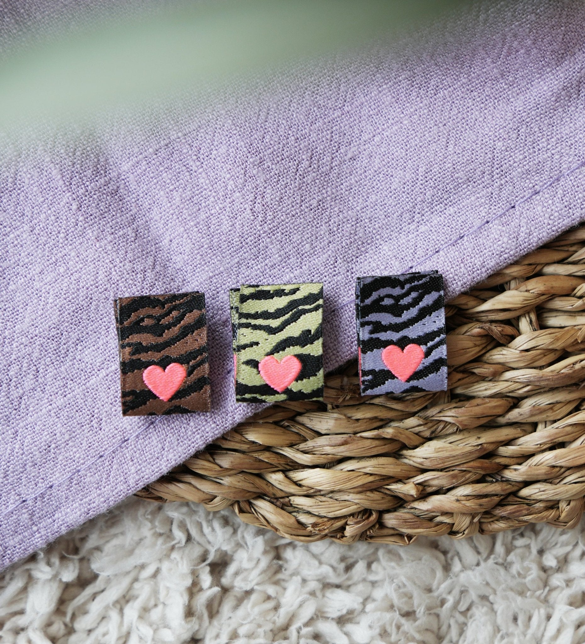 paul-clara-weblabels-zebra-neoncoral-klapplabel-3er-set image 2