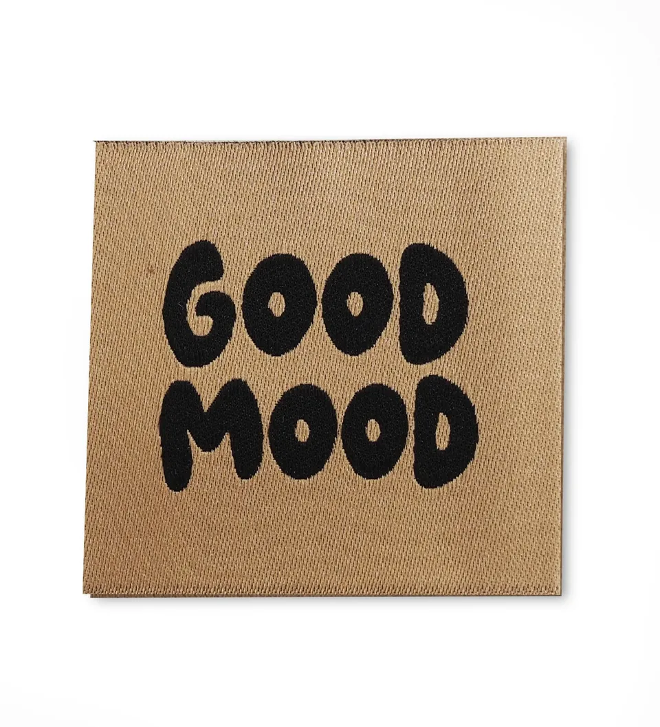 paul-clara-weblabel-good-mood-braun-etikett-3-8-cm image 1