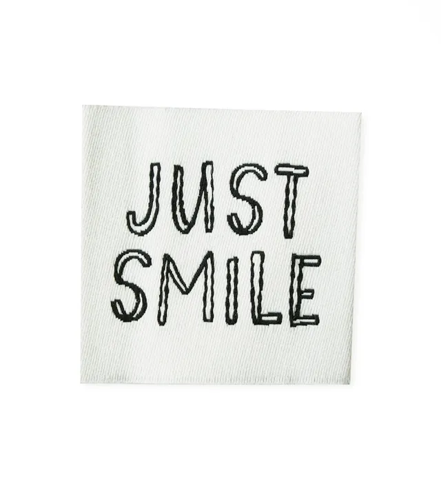 paul-clara-weblabels-just-smile-weblabel-3-5x3-5-cm-polyester image 1