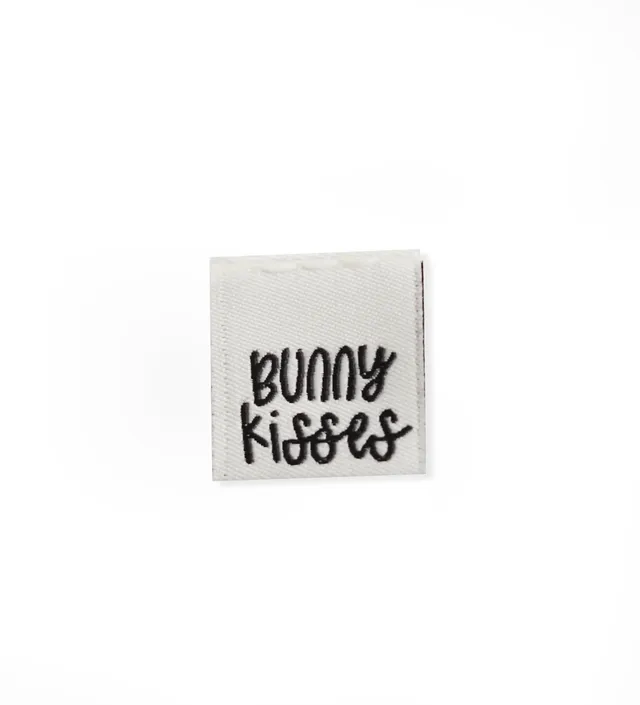 paul-clara-weblabels-bunny-kisses-mini-label-einn-hen image 1