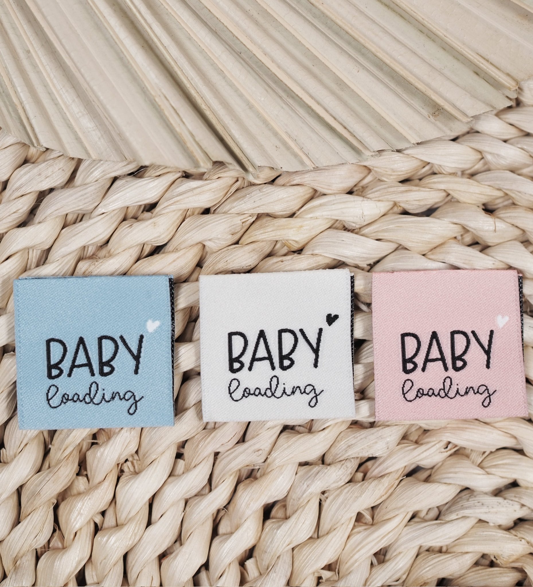 paul-clara-weblabels-baby-loading-klapp-weblabel-blau image 2
