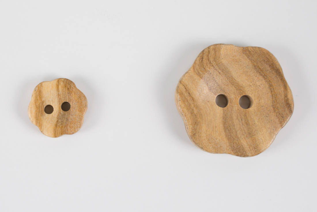 n-hfrosch-holzkn-pfe-bl-te-11mm-olivenholz-2-loch image 3