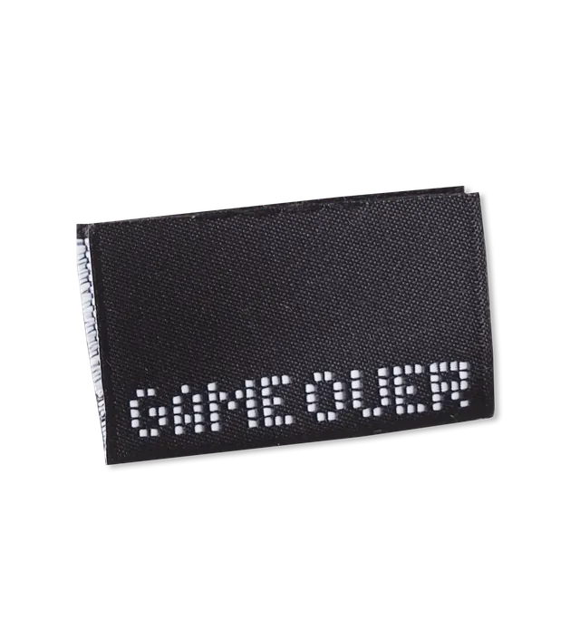 paul-clara-weblabels-game-over-klapp-label-einn-hen image 1