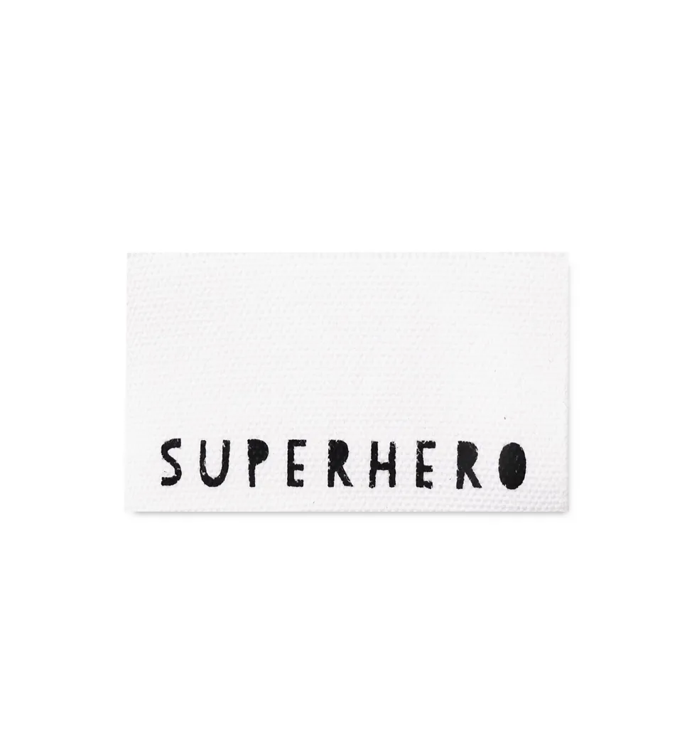 paul-clara-baumwoll-labels-superhero-klapplabel-einn-hen image 1