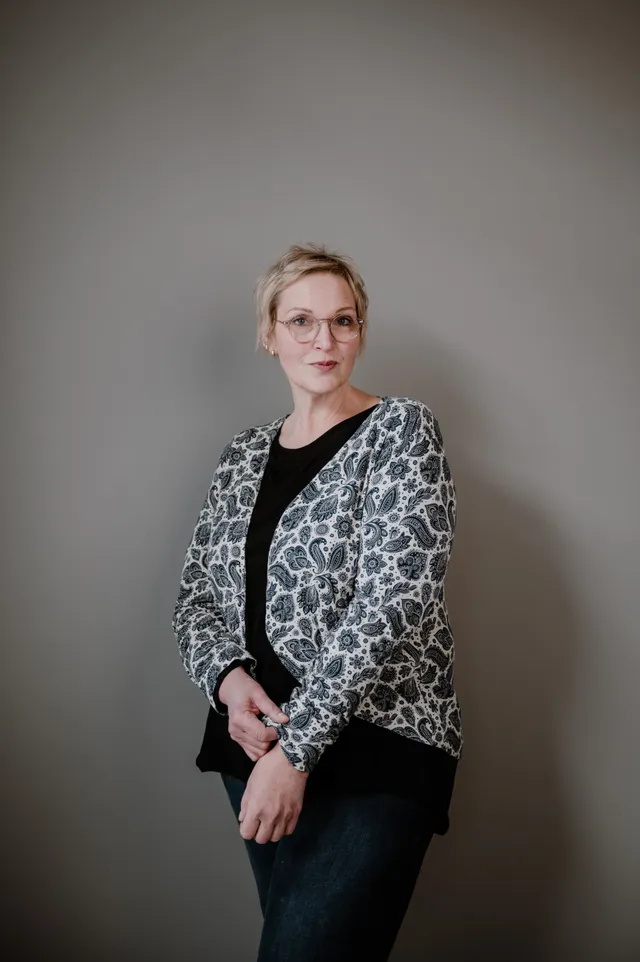 sew-simple-catrien-cardigan-papierschnittmuster-damen image 1