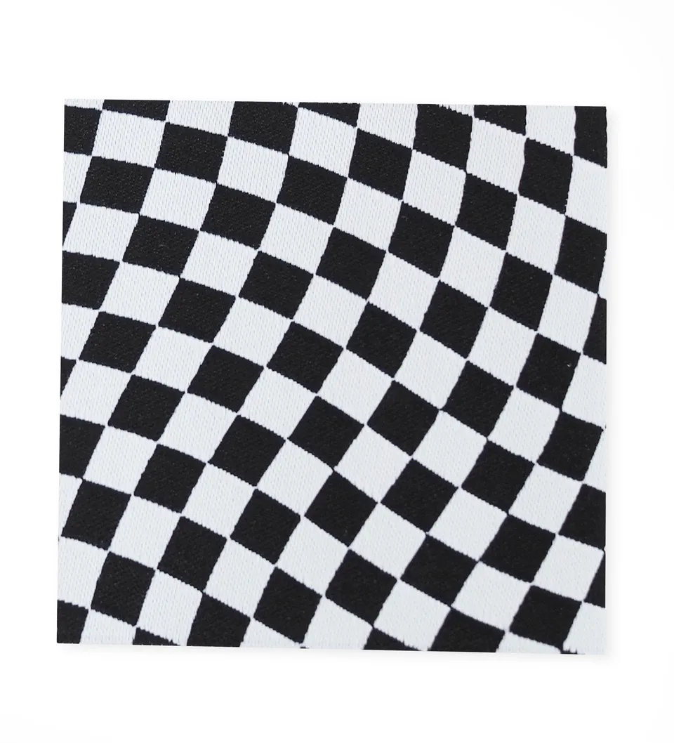 paul-clara-weblabels-xxl-swinging-grid-etikett-schwarz-wei image 1