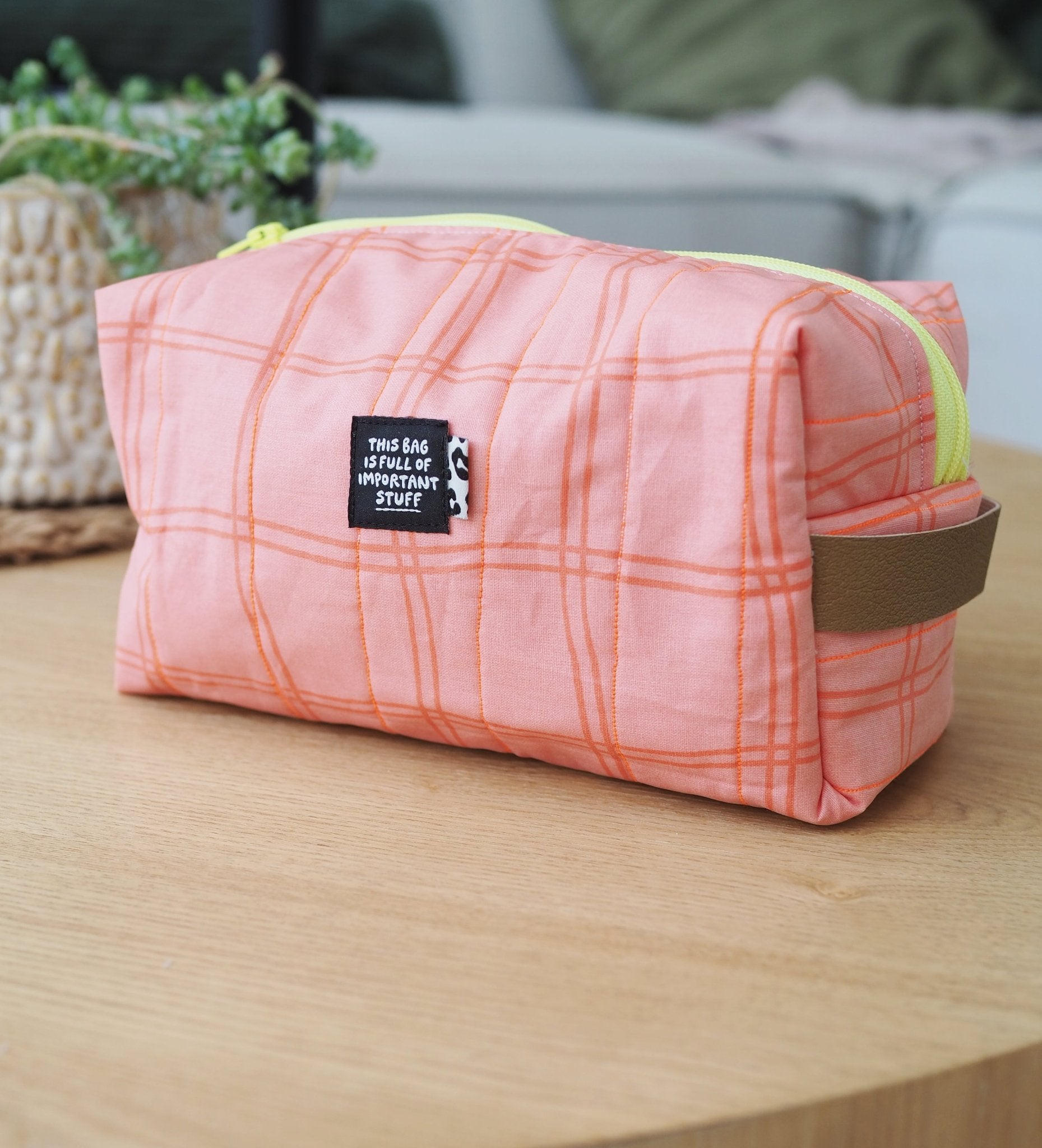 paul-clara-weblabel-this-bag-is-full-of-important-stuff-etikett image 3