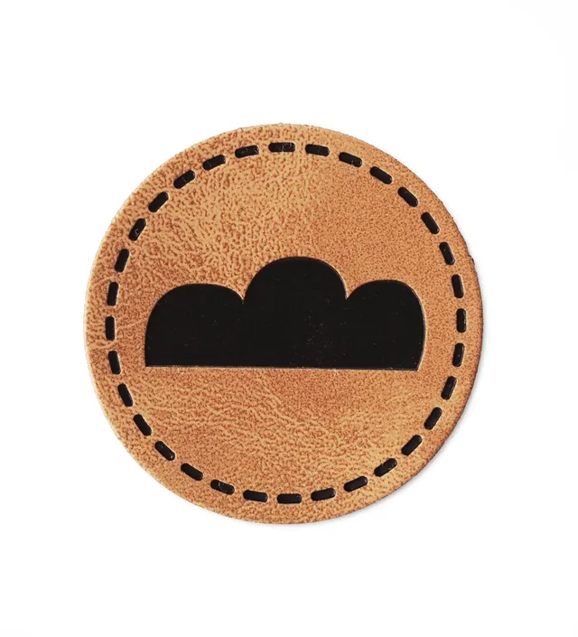 paul-clara-kunstleder-labels-wolke-iron-on-patch-3-5-cm image 1