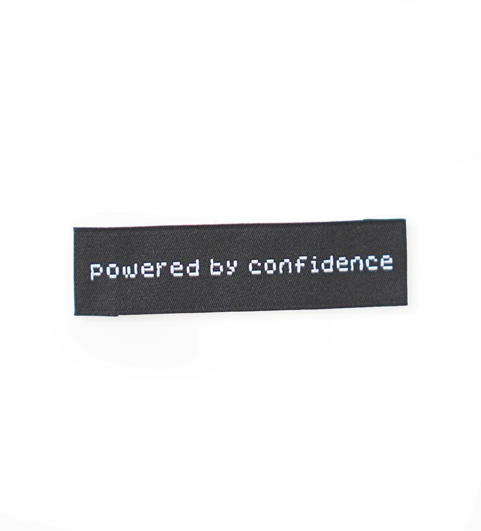 paul-clara-weblabels-powered-by-confidence-label-1-3x5-cm image 1