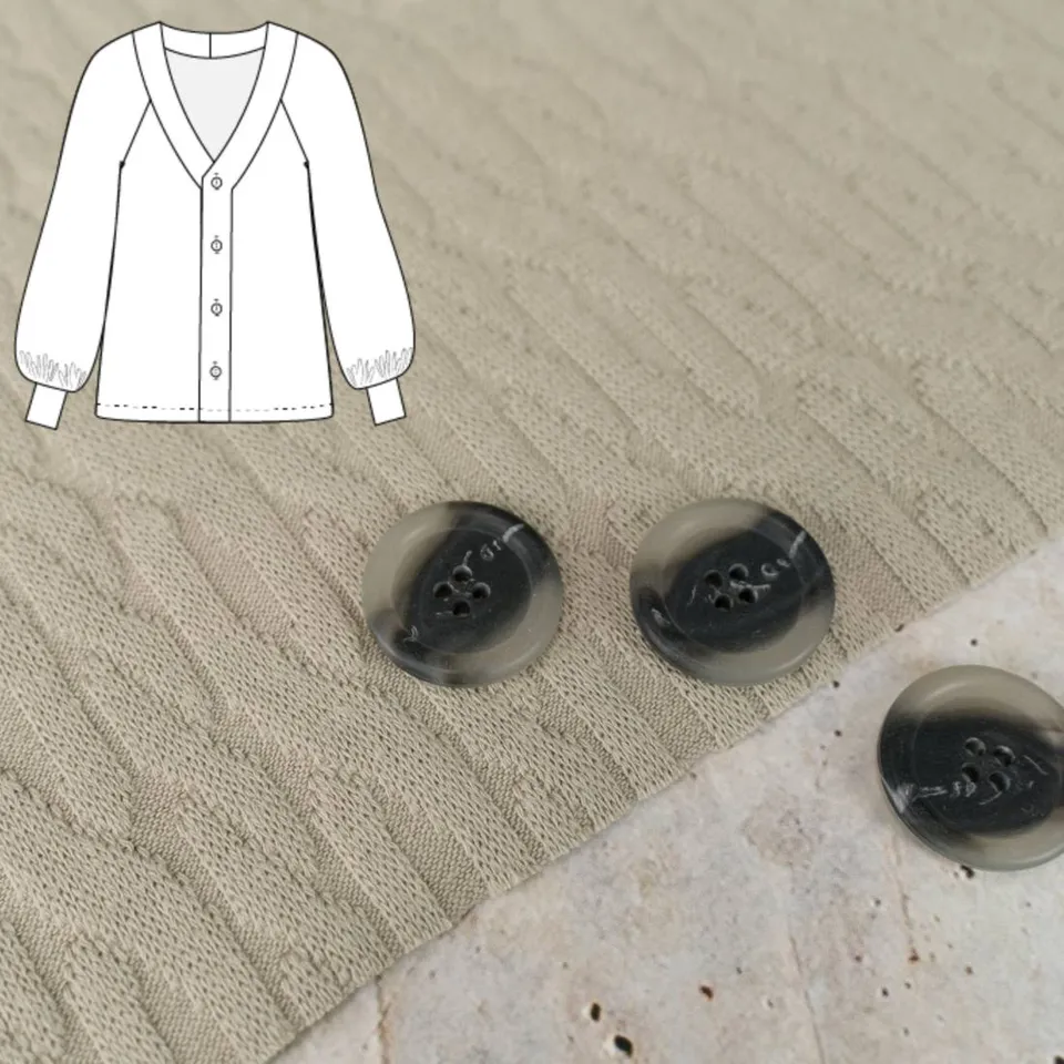 n-hfrosch-jujur-n-hpaket-strickjacke-hellgrau-zopfstrick image 1