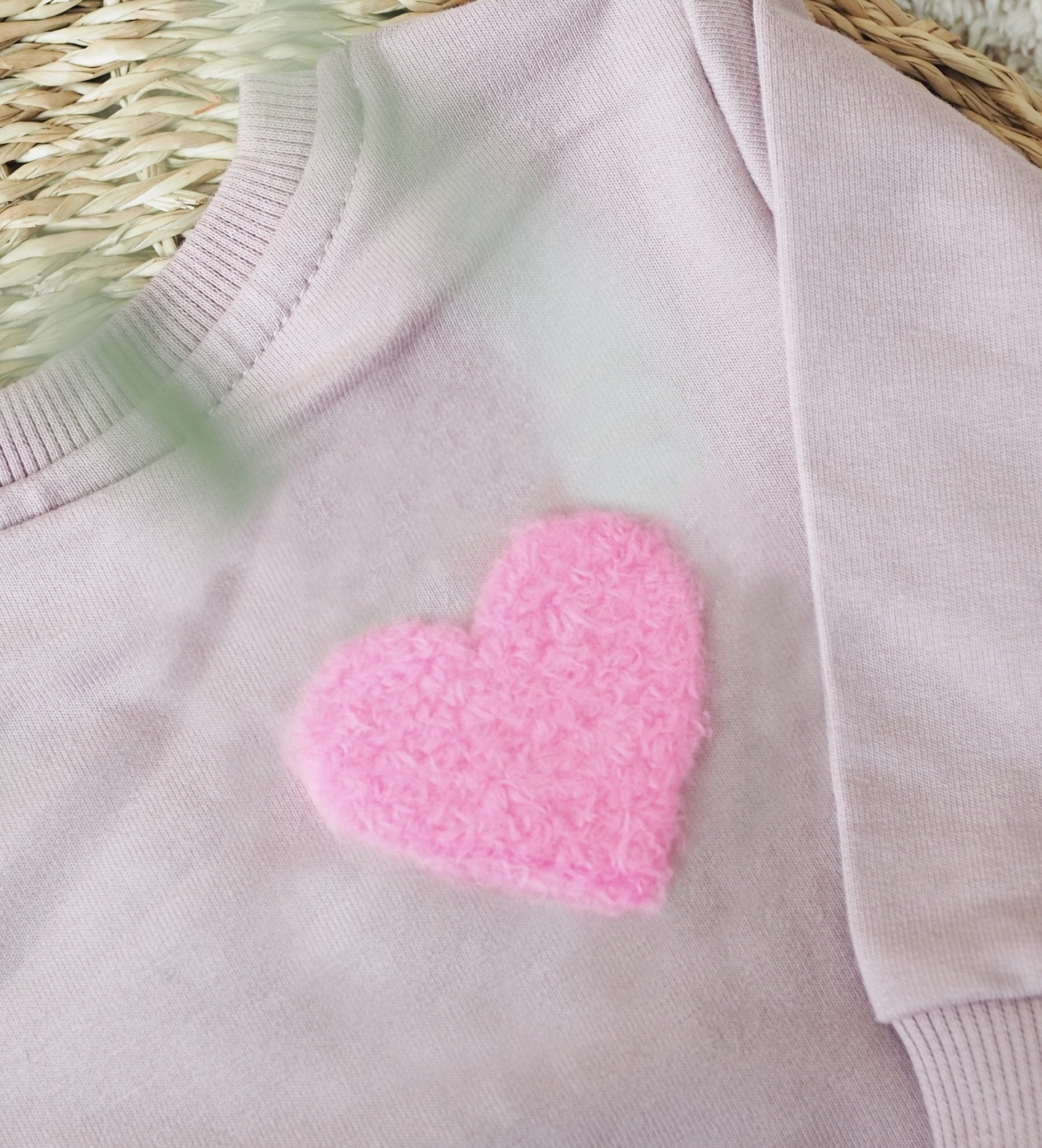 paul-clara-teddy-patches-herz-neonpink-chenille-patch image 3