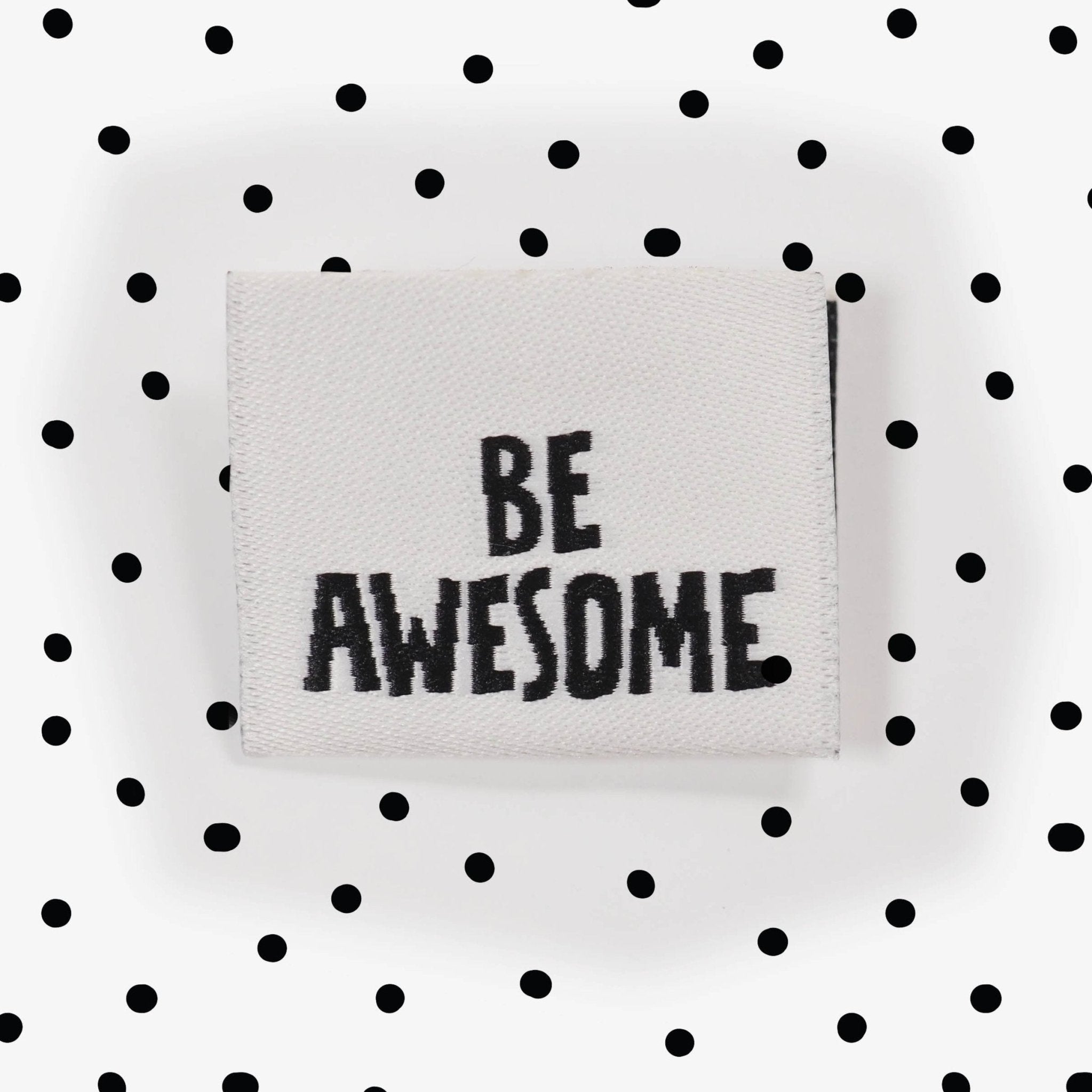 paul-clara-weblabels-weblabel-be-awesome-n-hlabel image 1