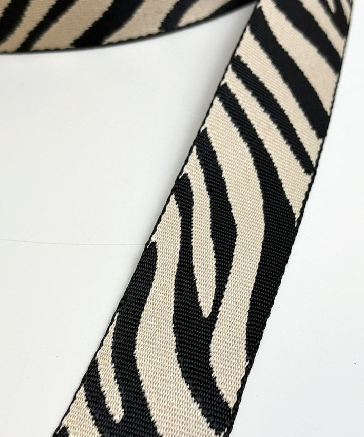lenipepunkt-kurzwaren-gurtband-zebra-schwarz-wei-4-cm image 2