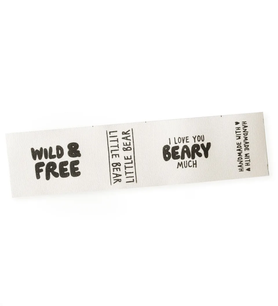 paul-clara-baumwoll-labels-beary-much-4in1-3-5x13-5cm image 1