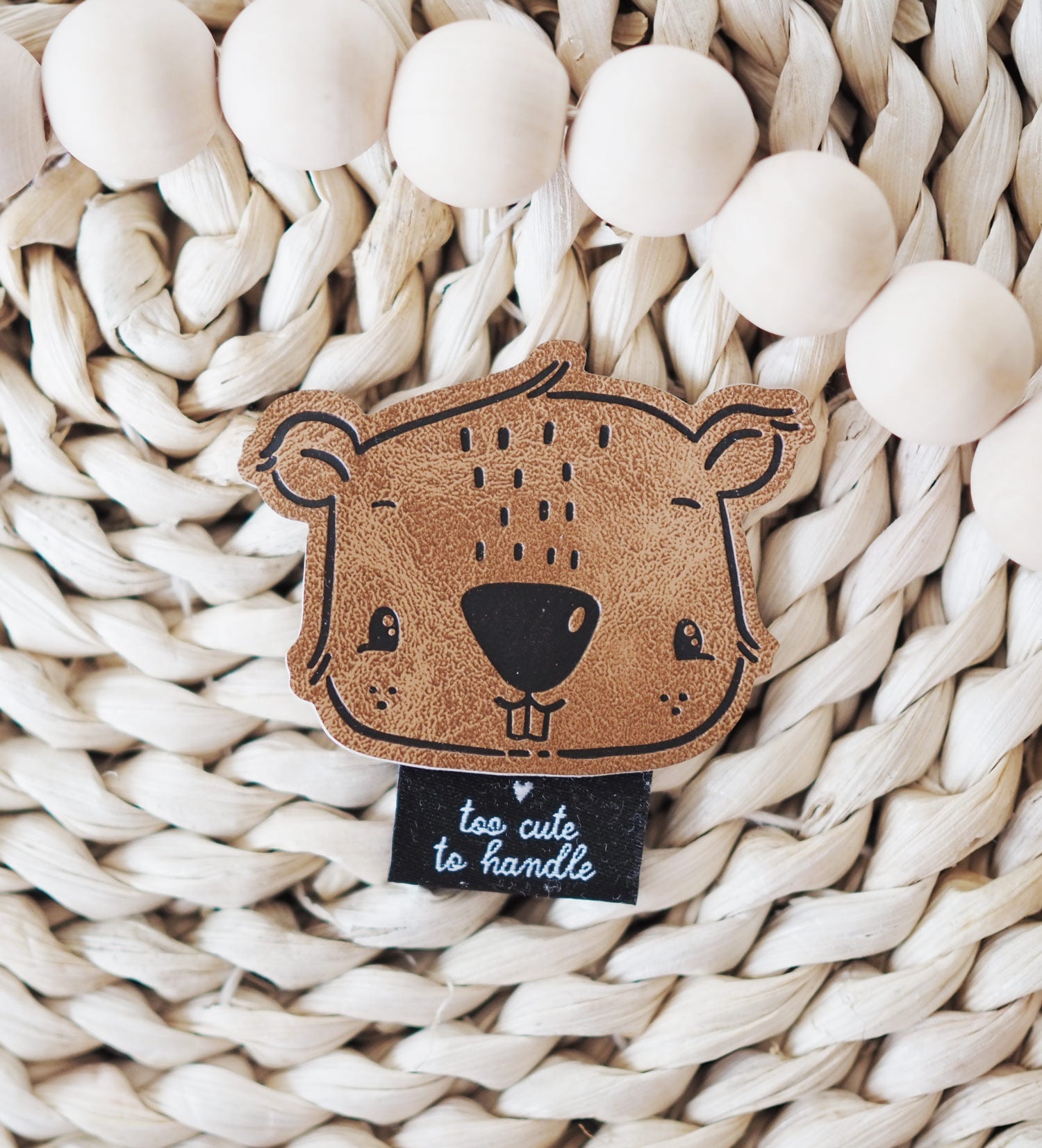 paul-clara-weblabels-too-cute-to-handle-mini-label-einn-hen image 2