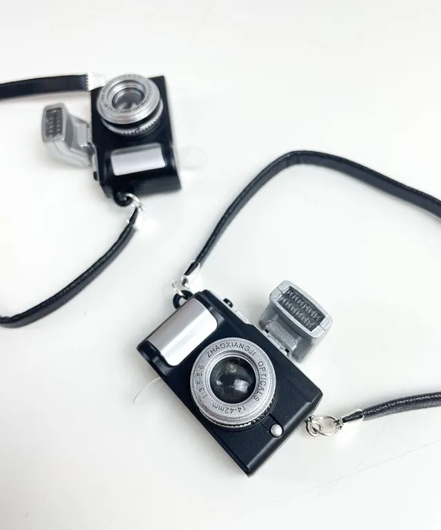 lenipepunkt-taschenanh-nger-fotoapparat-blitz-kunststoff image 1