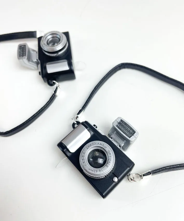 lenipepunkt-taschenanh-nger-fotoapparat-blitz-kunststoff image 1