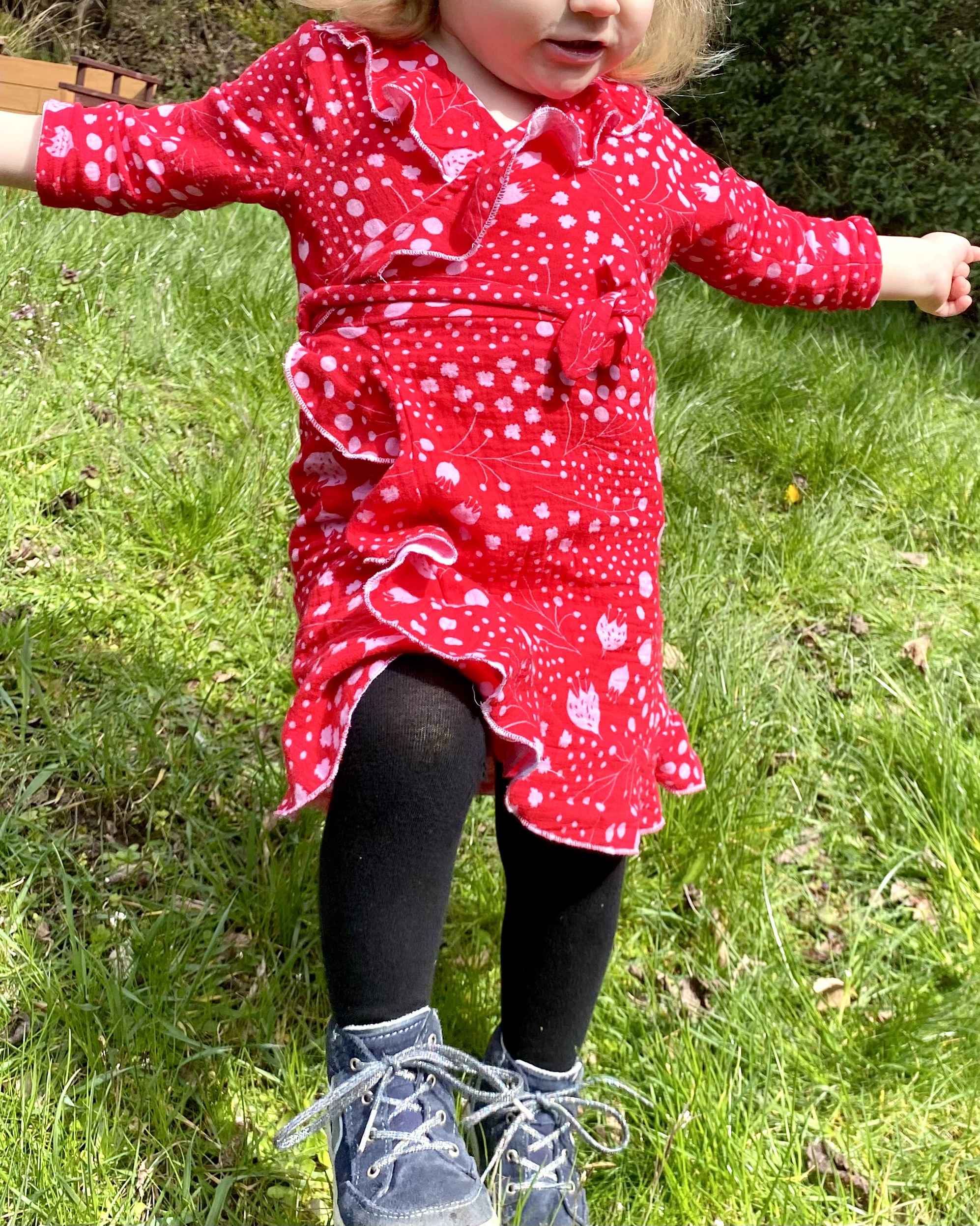 fadenk-fer-holly-wickelkleid-kinder-schnittmuster-74-164 image 4