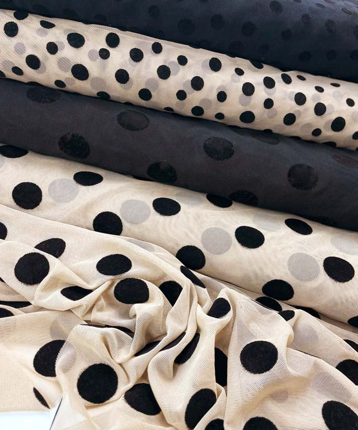 lenipepunkt-stoffe-mesh-flock-dots-netzstoff-black-small-dots image 1