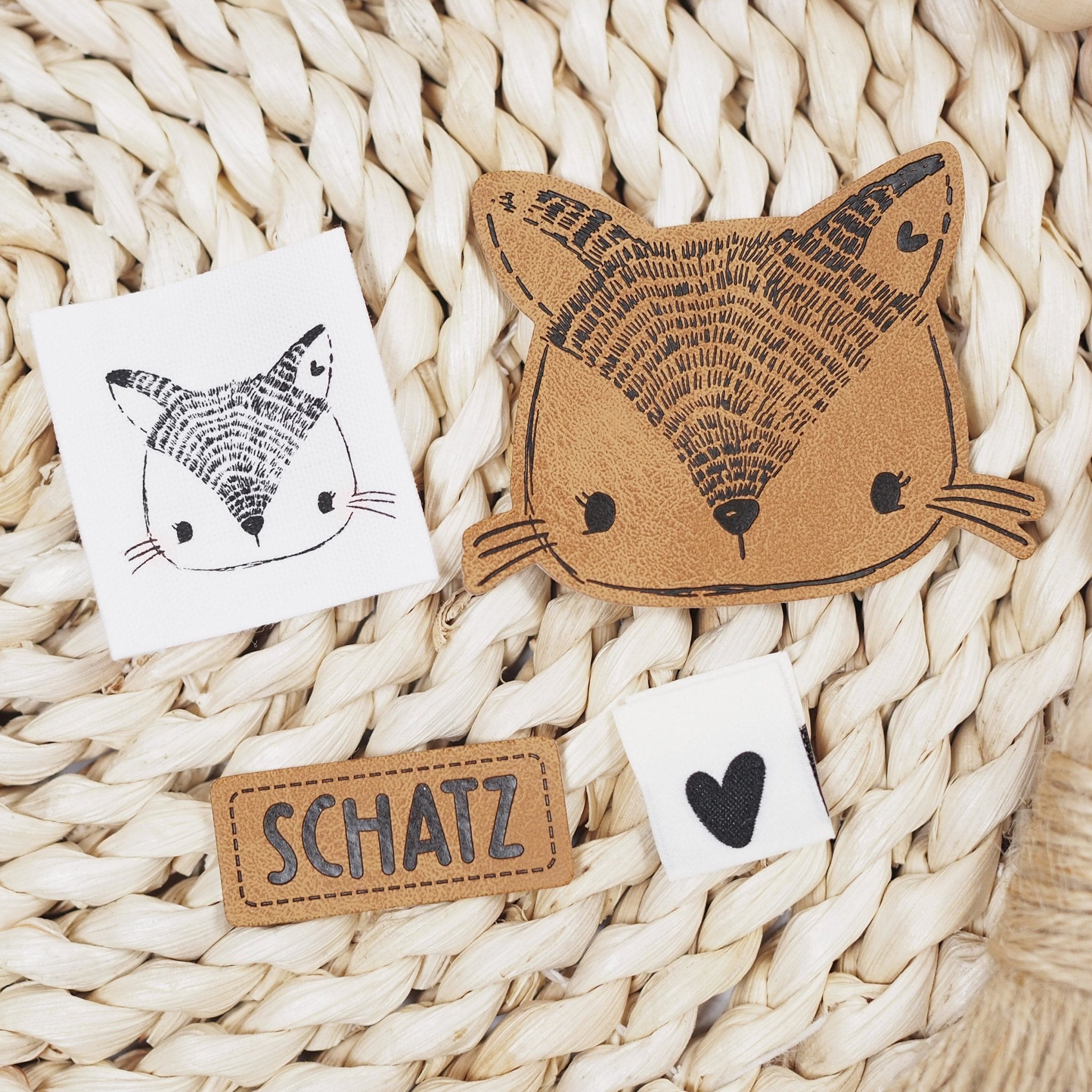 paul-clara-kunstleder-labels-schatz-label-iron-on-1-5x3-5cm image 2
