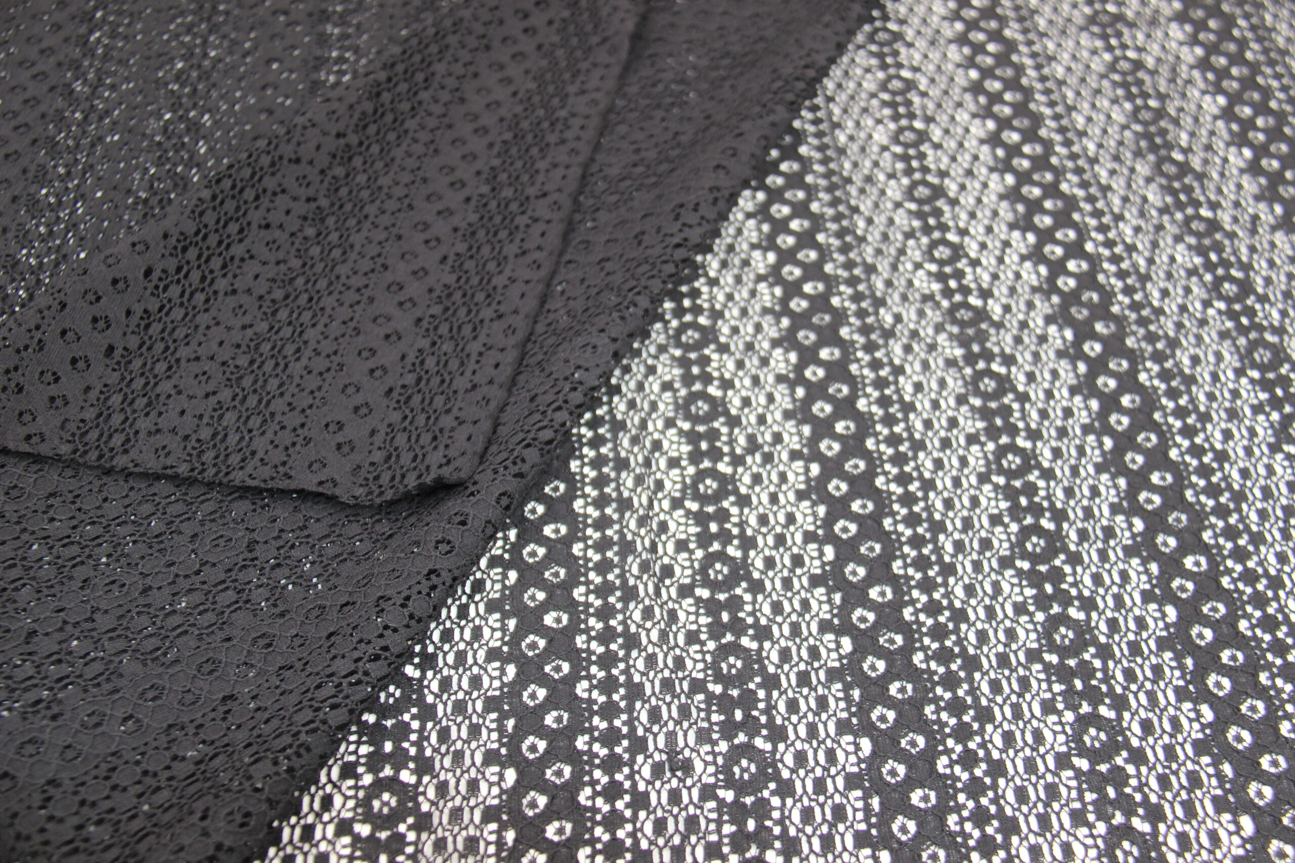 fadenk-fer-stoffe-spitzenstoff-schwarz-0-5-m-meterware image 1