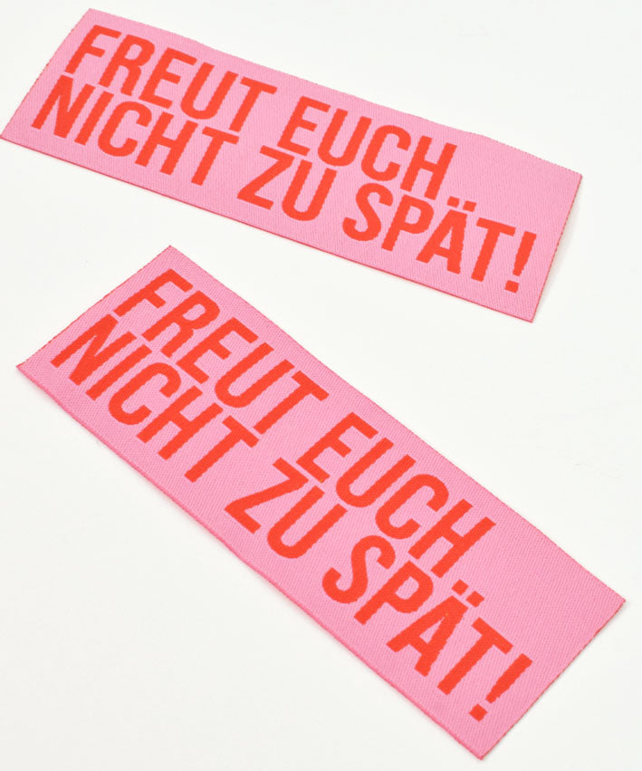 lenipepunkt-kurzwaren-xl-patch-freut-euch-nicht-aufn-her-10x4-cm image 1