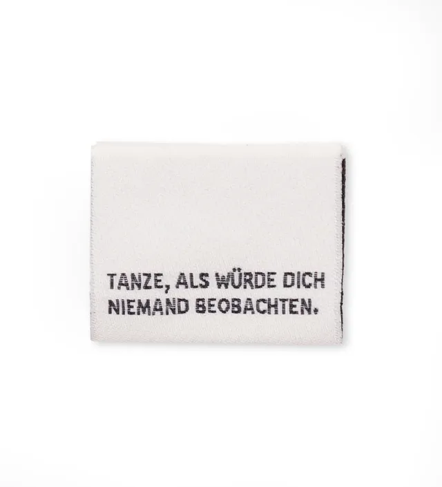 paul-clara-tanze-weblabel-typo-zum-einn-hen image 1