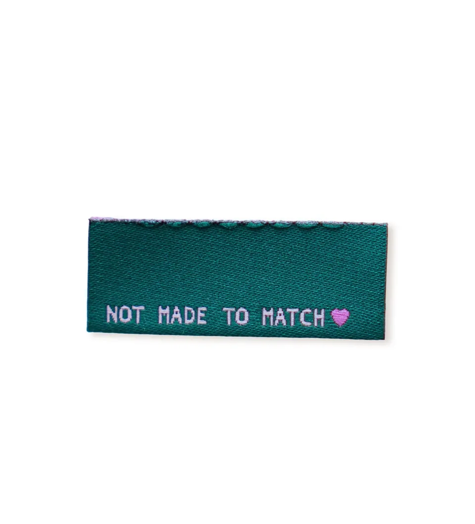 paul-clara-weblabels-klapp-weblabel-not-made-to-match-etikett-schwarz image 1