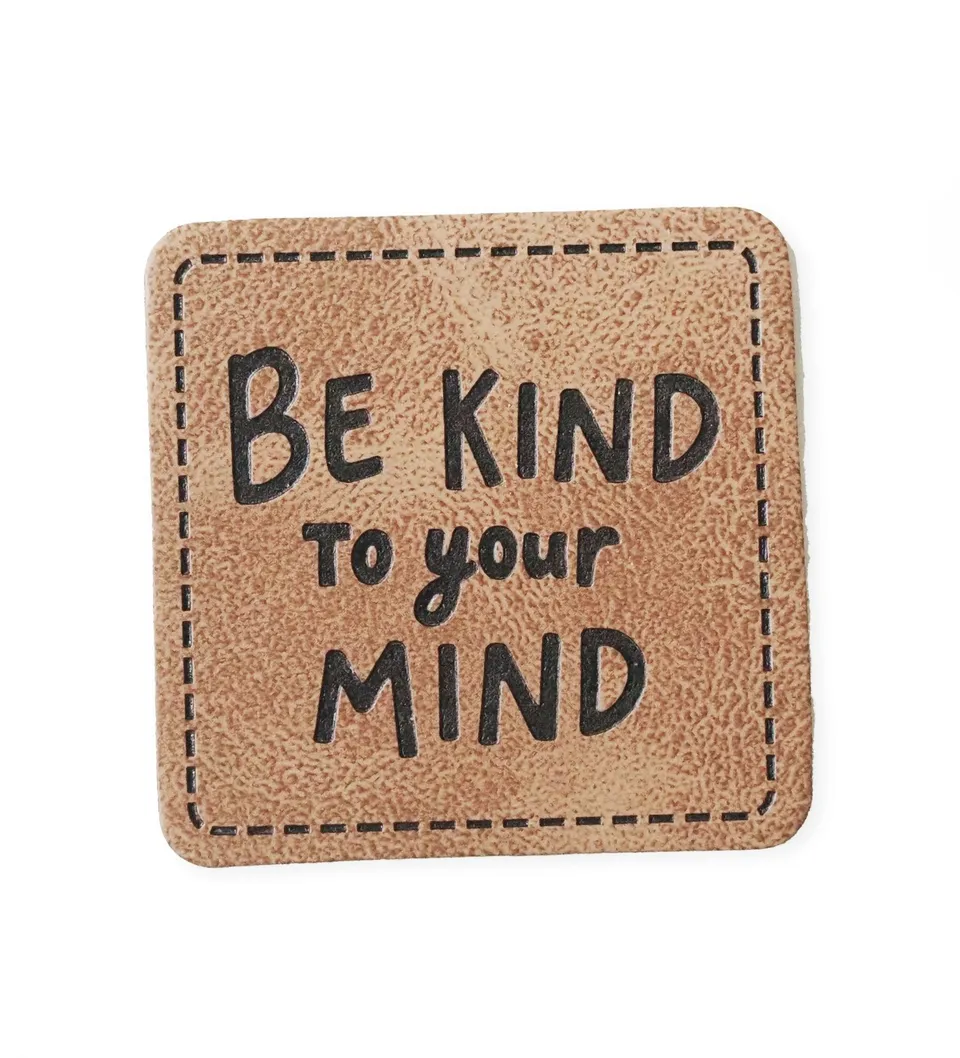 paul-clara-kunstleder-labels-be-kind-to-your-mind-label-3-5-cm-typo image 1