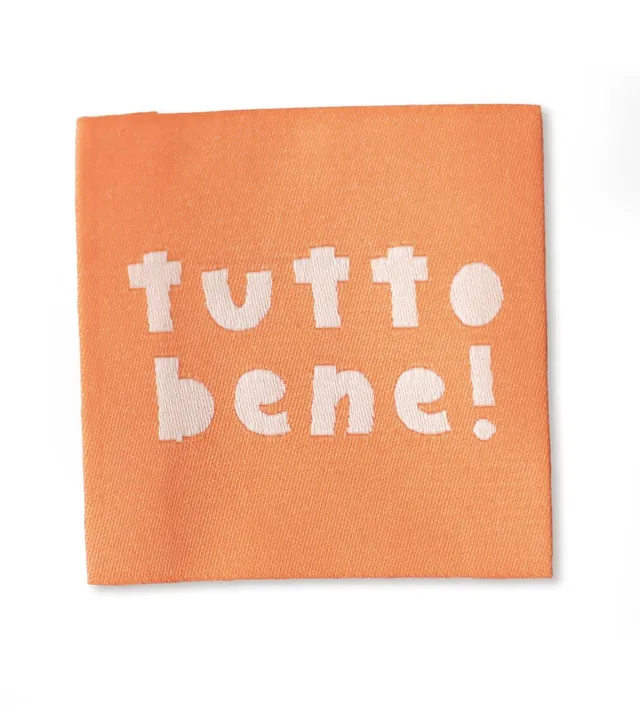 paul-clara-weblabels-tutto-bene-weblabel-orange-4x4-cm image 1