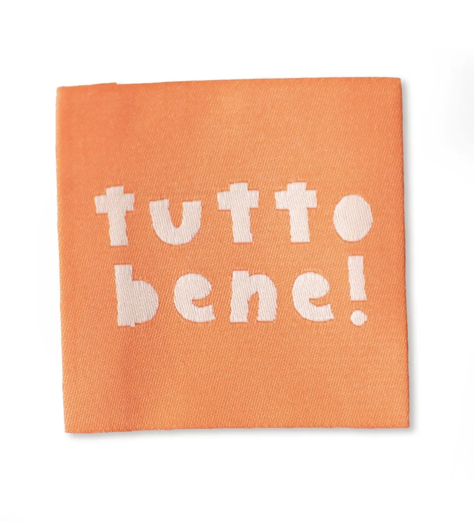 paul-clara-weblabels-tutto-bene-weblabel-orange-4x4-cm image 1