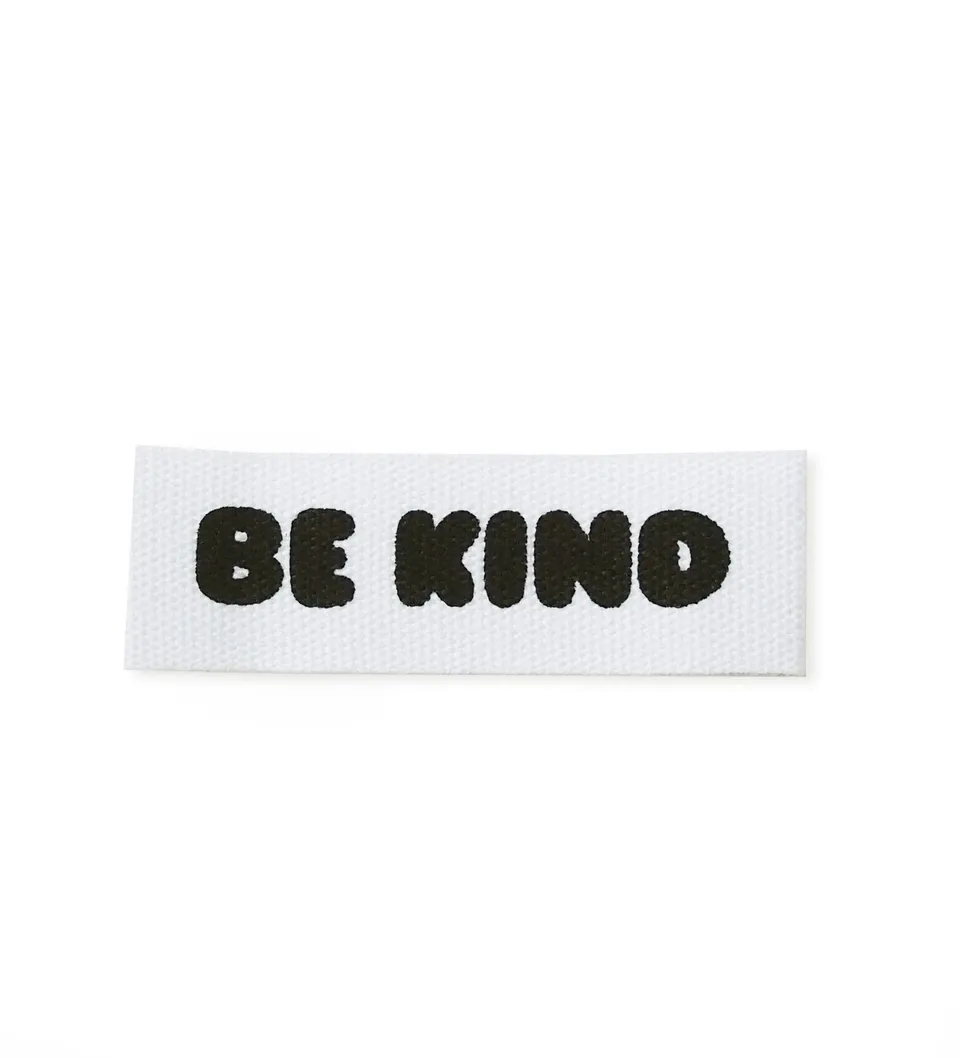 paul-clara-baumwolllabel-be-kind-label-zum-ann-hen image 1