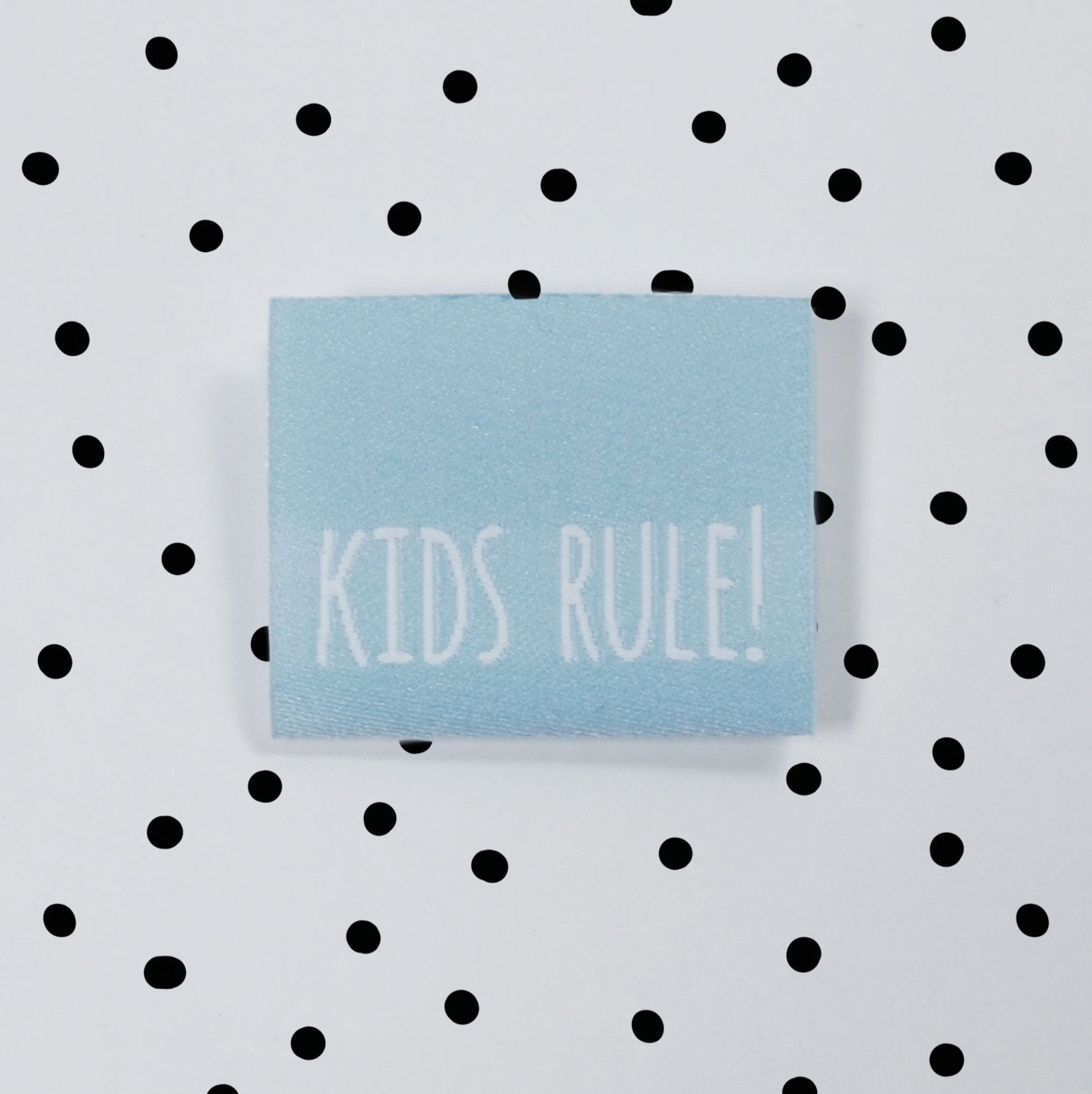 paul-clara-weblabels-klapp-weblabel-kids-rule-f-r-kinderkleidung image 1
