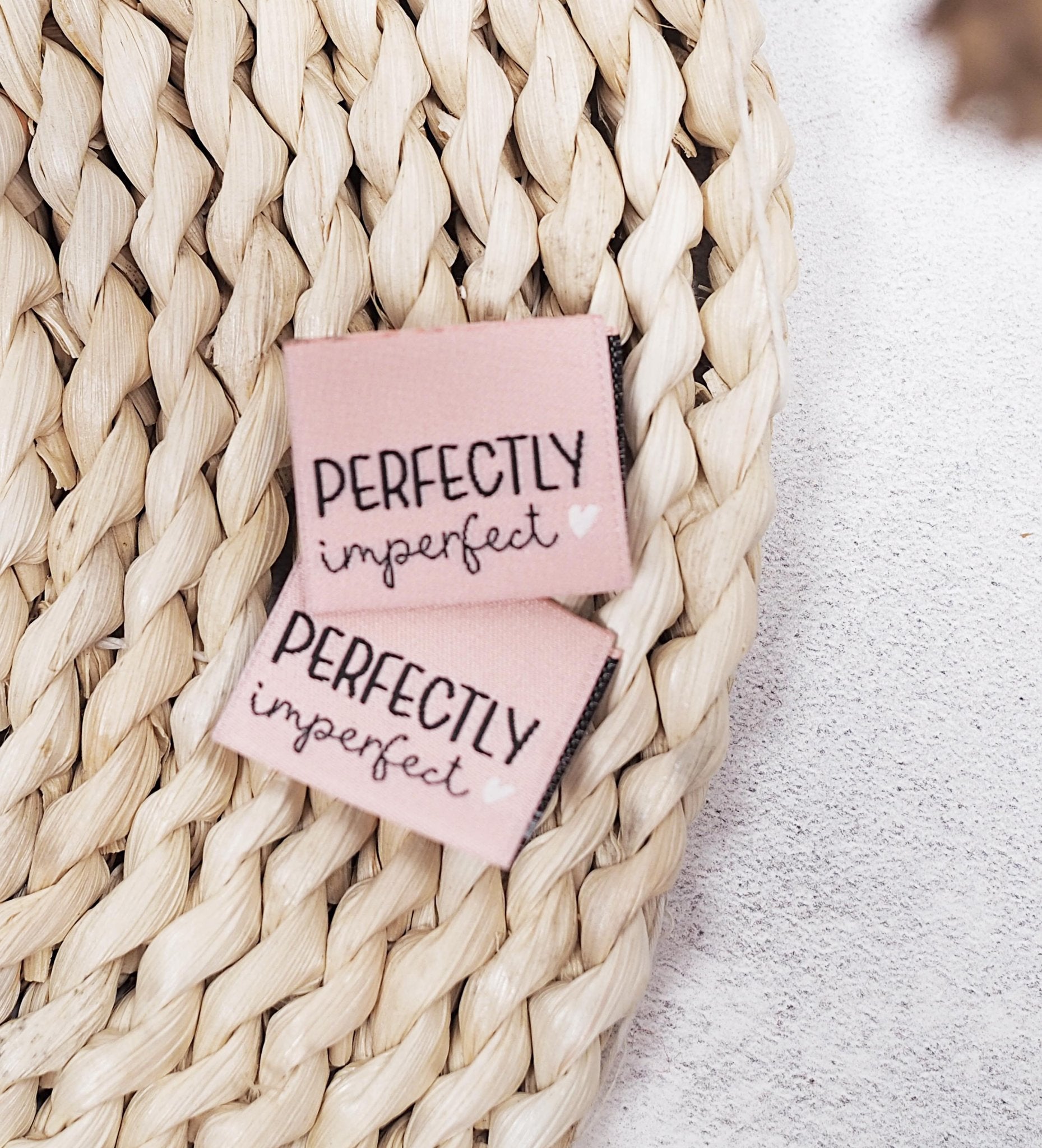 paul-clara-weblabels-perfectly-imperfect-weblabel-rosa image 2