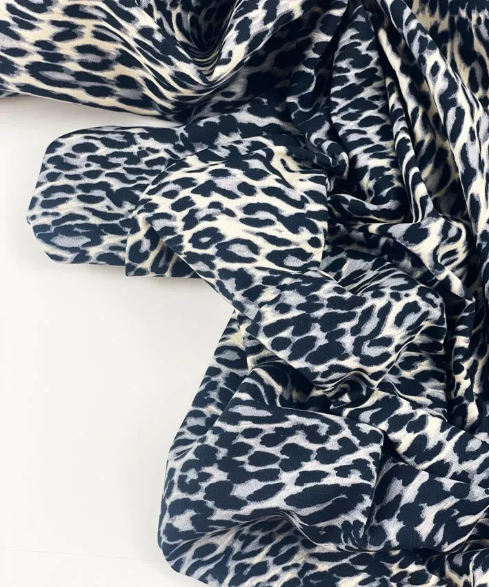lenipepunkt-baumwollstoff-leopard-skin-meterware image 1