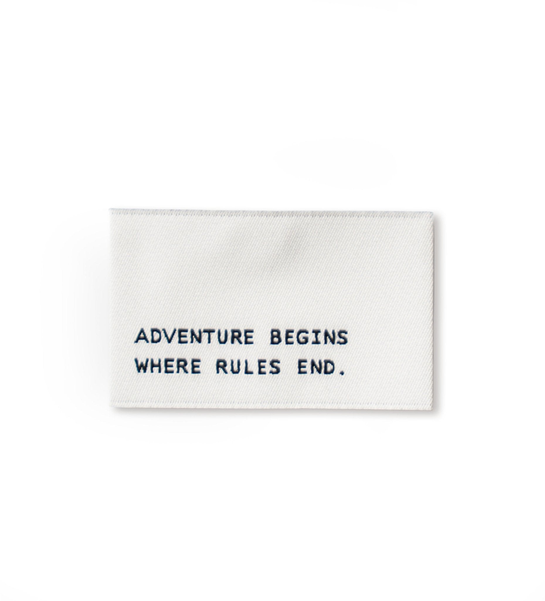 paul-clara-weblabels-adventure-begins-label-4x2-5cm image 1
