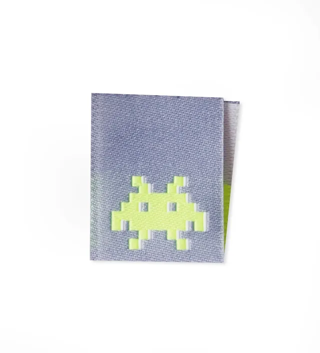 paul-clara-weblabel-pixel-klapp-weblabel-ko-tex image 1