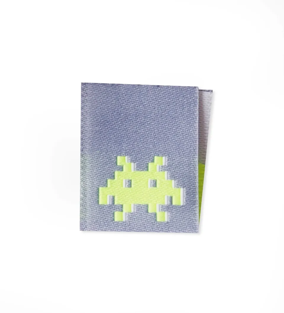 paul-clara-weblabel-pixel-klapp-weblabel-ko-tex image 1