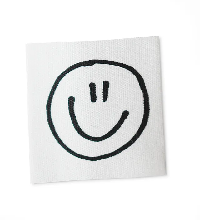paul-clara-smile-baumwolllabel-zum-ann-hen-3-5-x-3-5-cm image 1