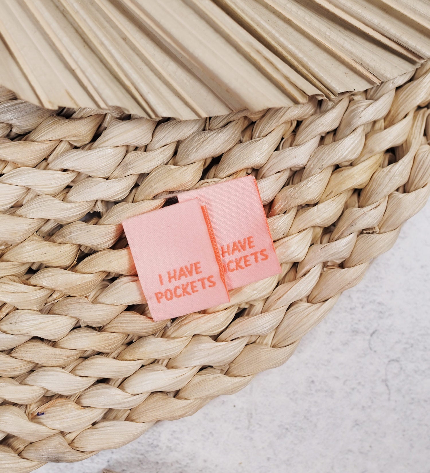 paul-clara-weblabels-i-have-pockets-rosa-n-hlabel image 2