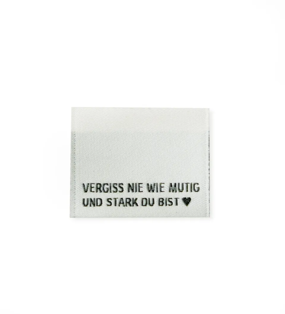 paul-clara-weblabels-mutig-stark-einn-hlabel image 1