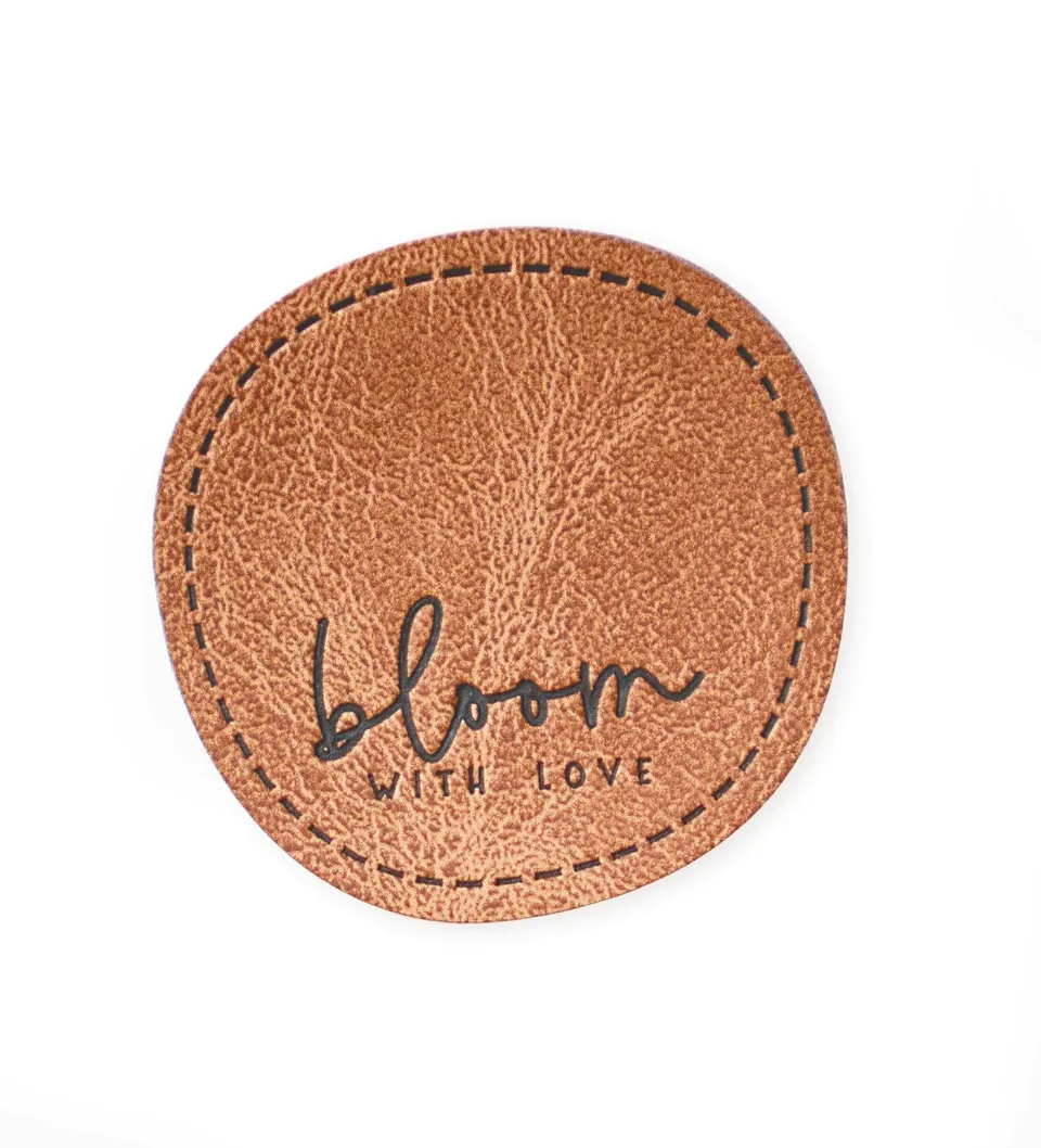 paul-clara-kunstleder-labels-bloom-with-love-label-zum-aufb-geln image 1