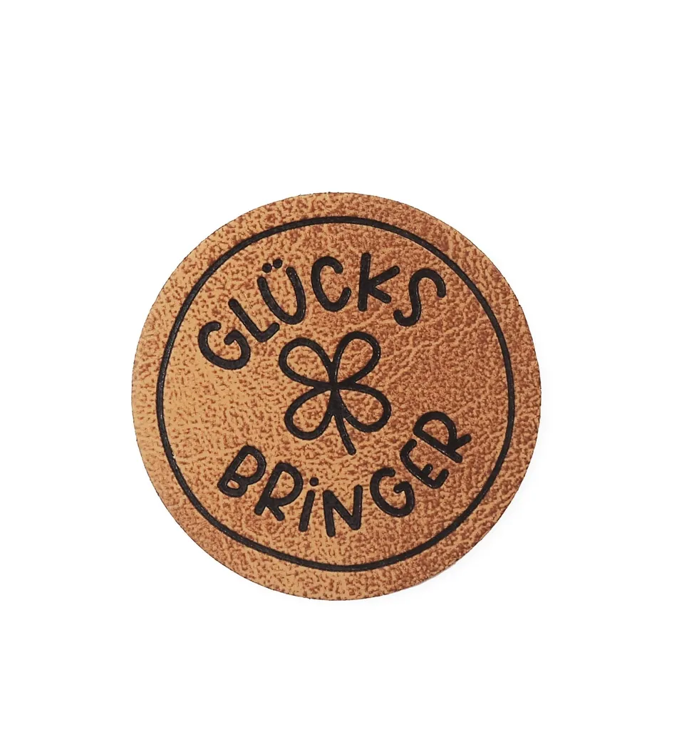 paul-clara-kunstleder-labels-gl-cksbringer-iron-on-3-5-cm image 1